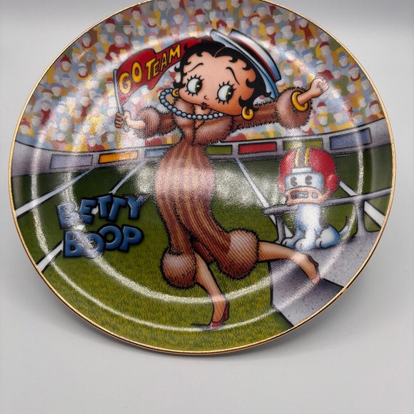 Danbury Mint Betty Boop Homecoming Queen Football Collector's Plate - Picture 2 of 8